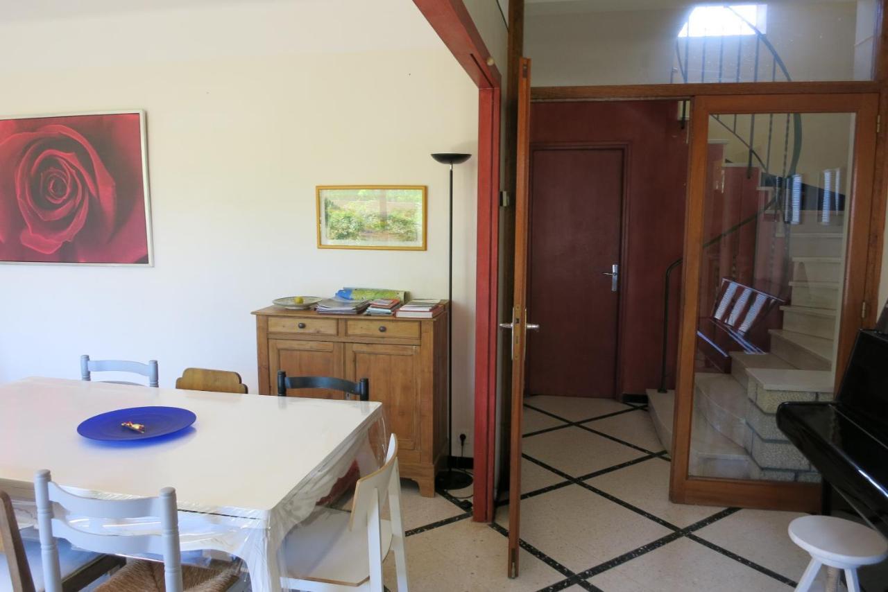 Maison Lumineuse Et Spacieuse Avec Jardin Arbore 拉瓦勒他·杜瓦尔 外观 照片